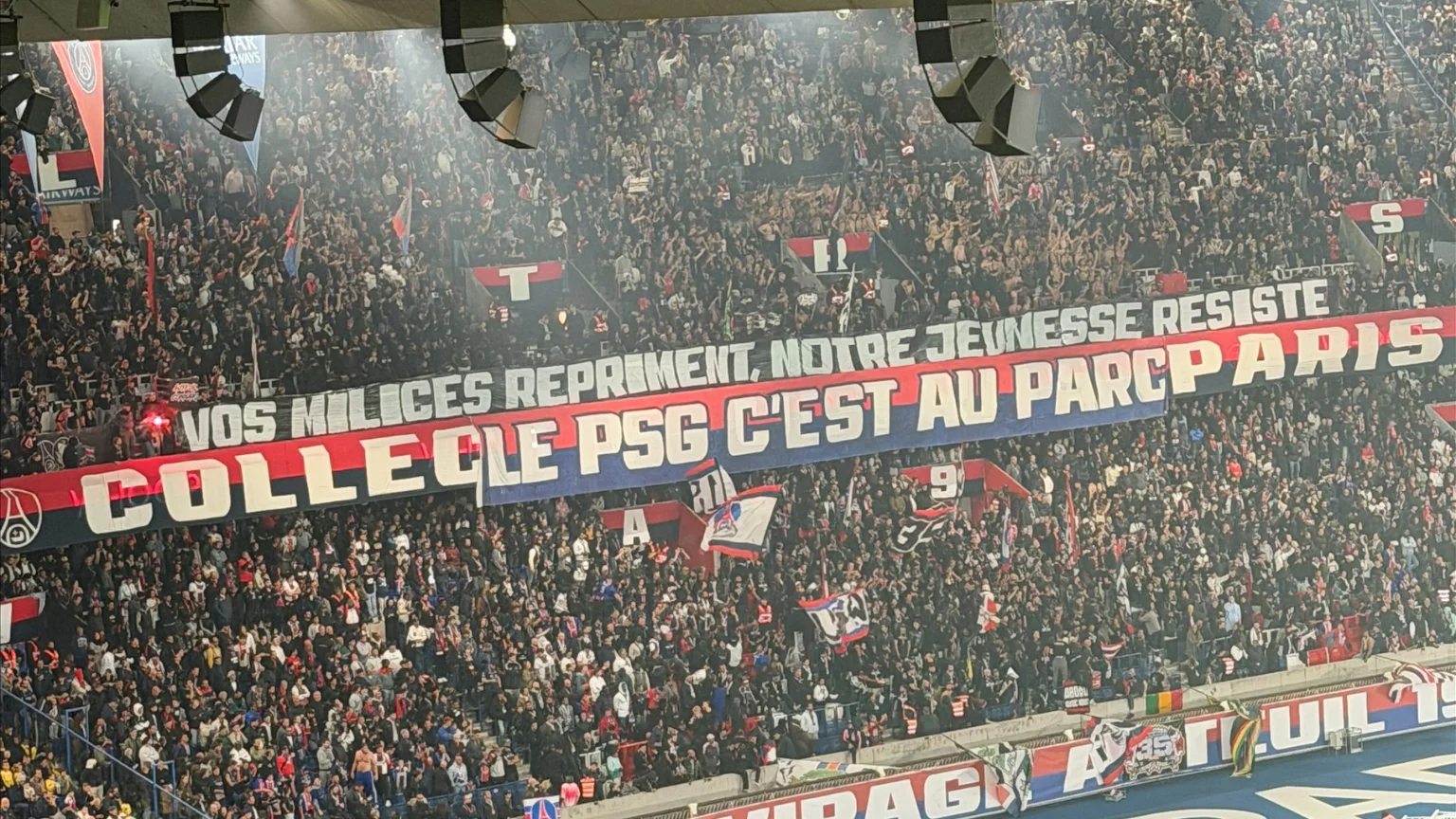 los ultras parisinos abandonan el estadio por un mensaje censurado