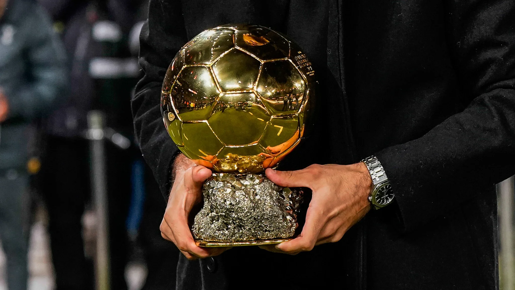 Favoritos, horarios y difusión TV de la ceremonia del Balón de Oro 2026.