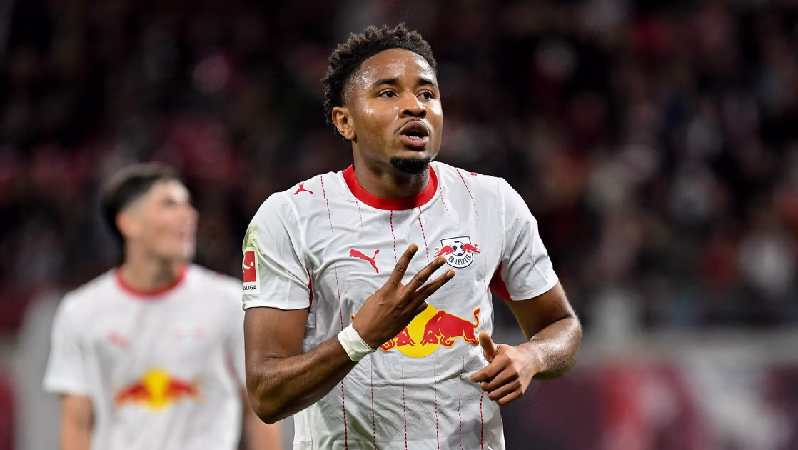 Christopher Nkunku anota hat‑trick mientras el RB Leipzig destruye al Eintracht Frankfurt