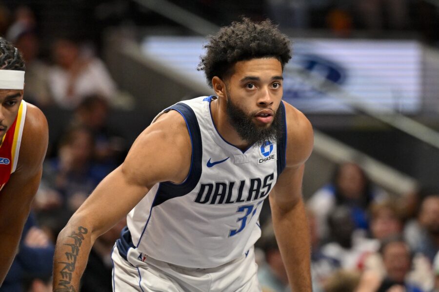 Mavericks despiden a Seth Lundy y John Poulakidas