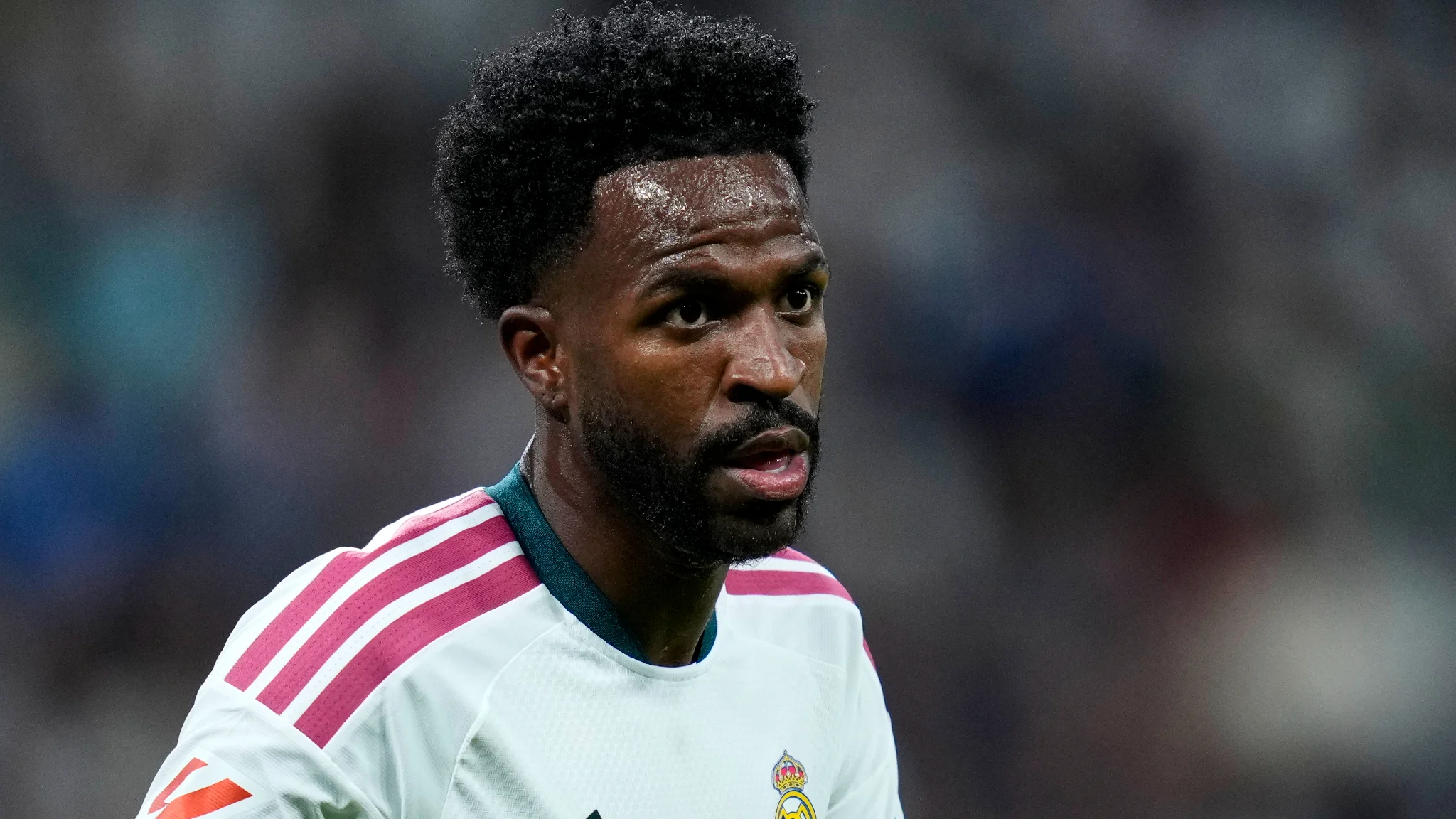 El otro estallido de Vinicius, que empujó a un trabajador de la Liga en el pasillo, según la prensa española