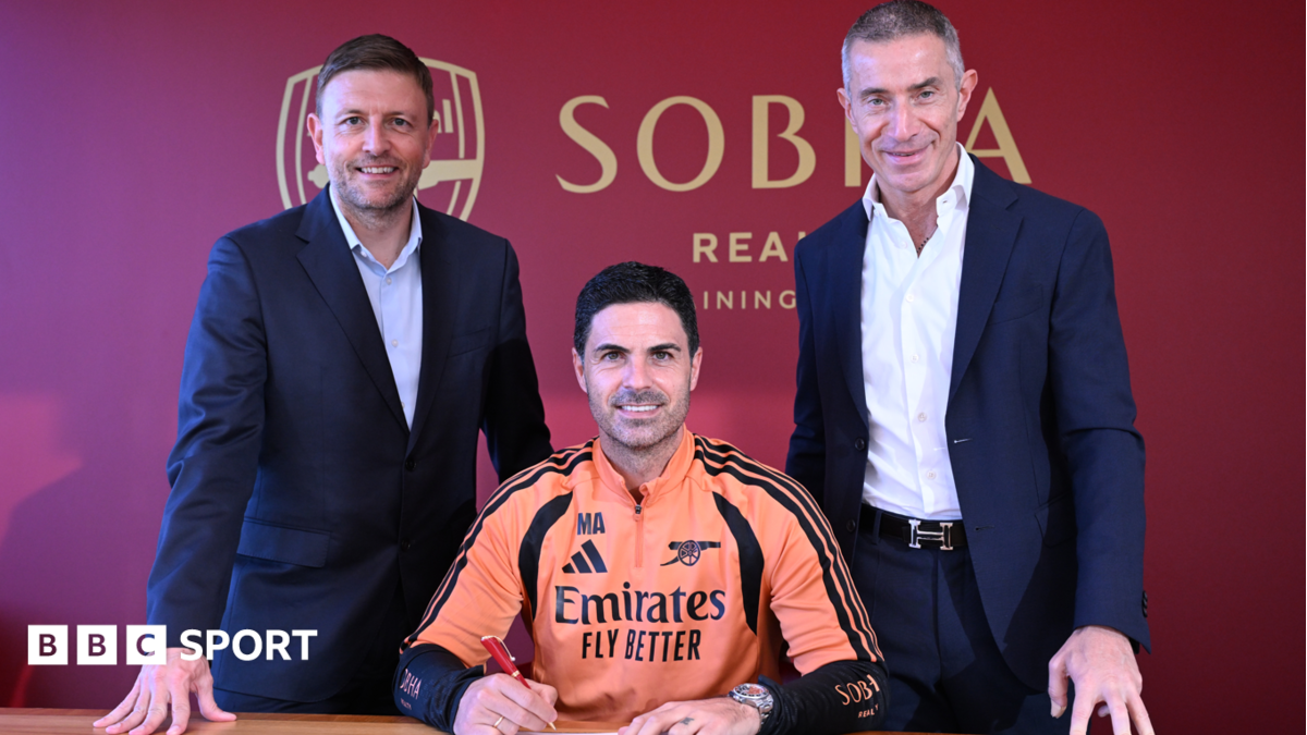 Arteta signs new contract with champions Arsenal