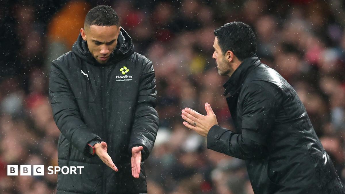 Arteta con archivo masivo de imágenes del área técnica