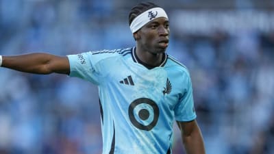 Minnesota United revive playoff hopes with St. Louis upset