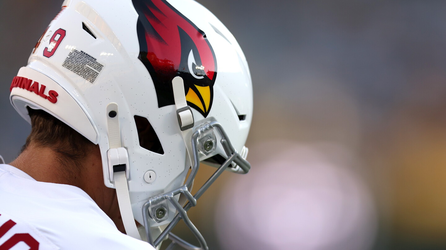 Los Cardinals buscan evitar la mayor racha de derrotas como local en su historia