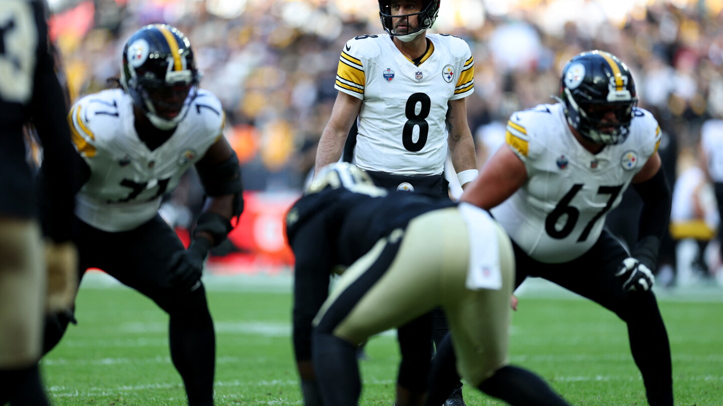 Los Steelers anotan al último segundo y lideran 13-10 contra los Saints al descanso en París