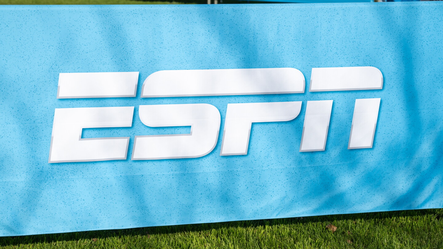Matt Miller de ESPN niega cargo menor por accidente de junio