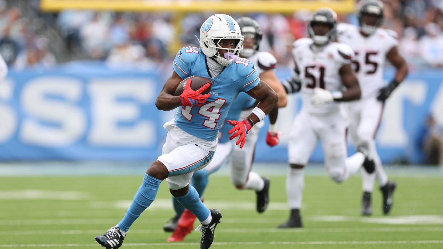 Titans WR Carnell Tate, DL John Franklin-Myers no participaron en el entrenamiento del miércoles