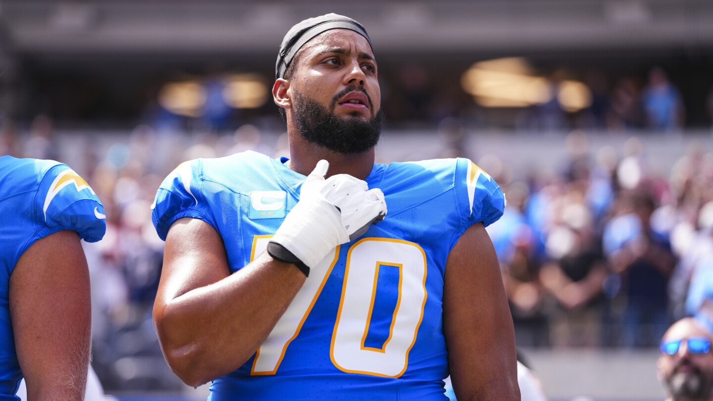 Chargers ponen a Rashawn Slater en IR tras procedimiento de tobillo
