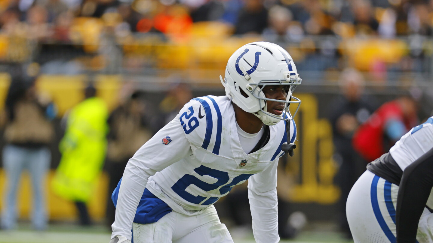Colts colocan a Cam Taylor‑Britt en IR y fichan a Kenneth Harris del equipo de práctica