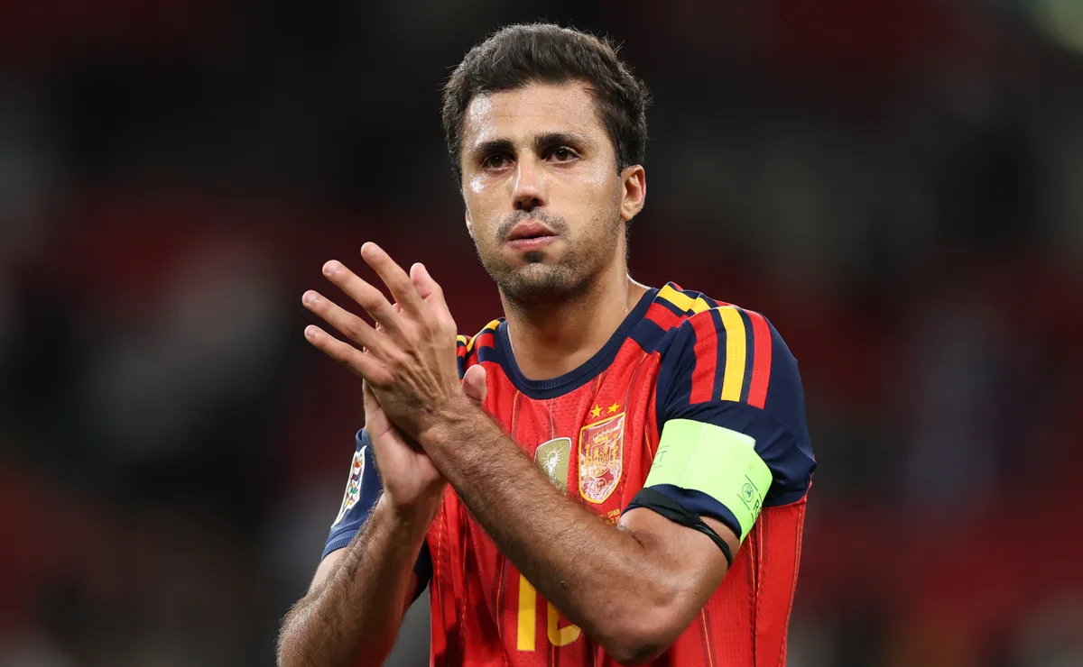 Imagen muestra a Rodri fuera de la alineación titular de España para el partido contra Croacia en la Nations League 2026-27.