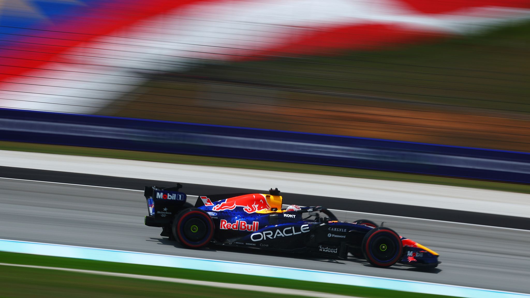 Max Verstappen en Malasia (Red Bull Content Pool)