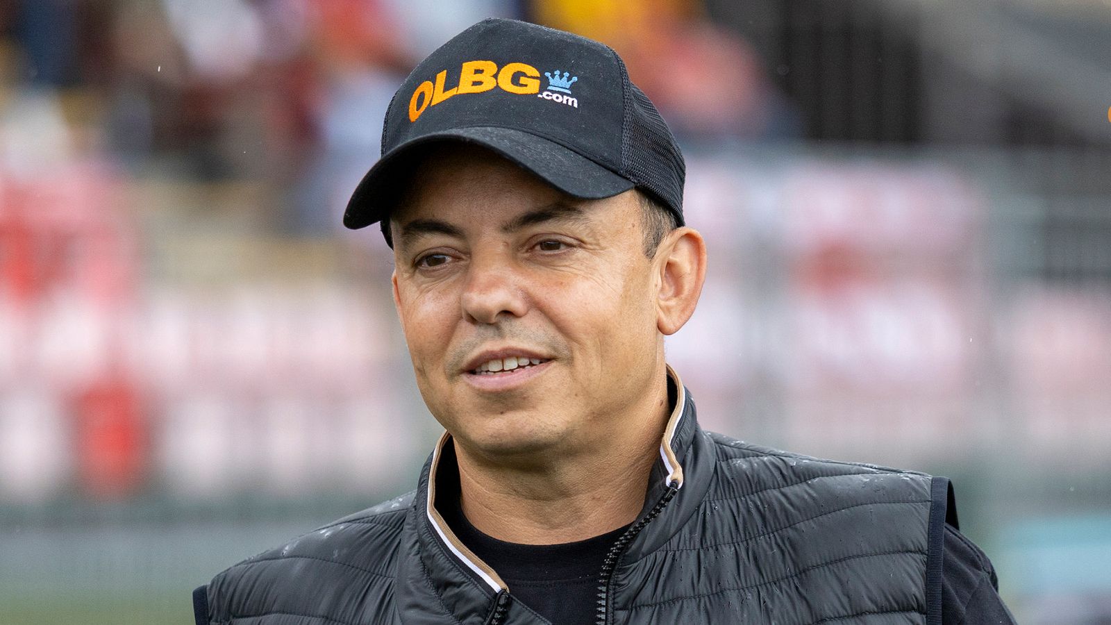Entrevista exclusiva a Marc White, director de Dorking Wanderers, sobre nuevos socios, sueños en la EFL y la ambición de ser 'el club local del mundo'
