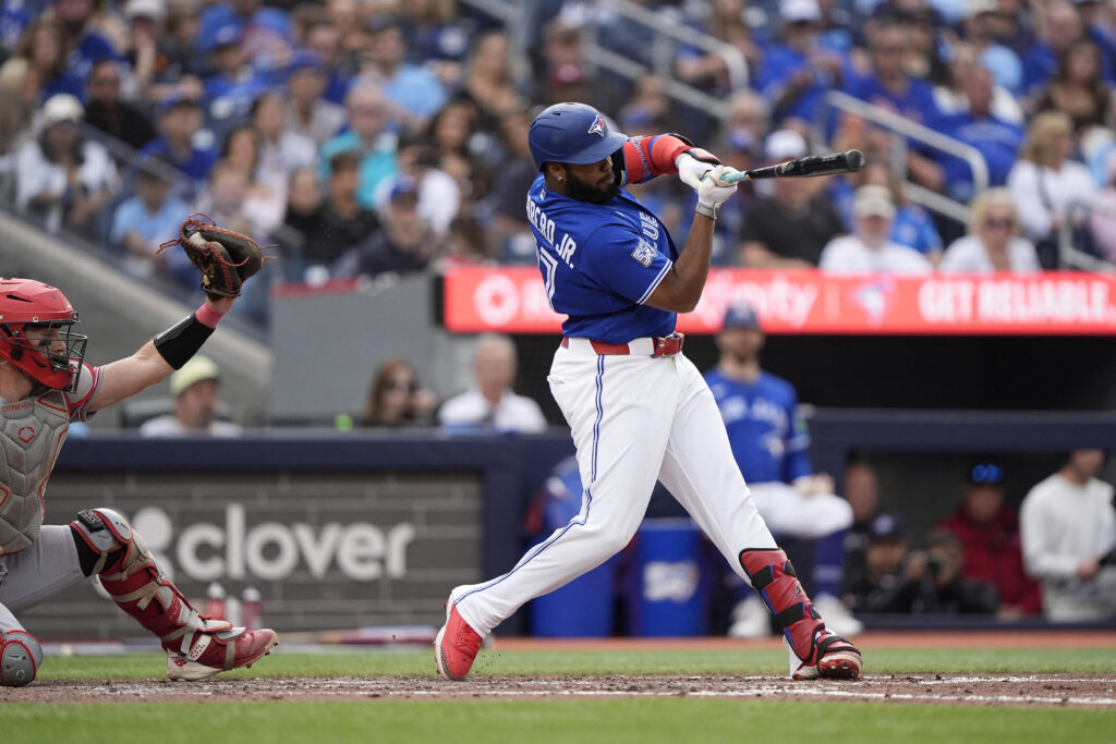 Vladimir Guerrero Jr. se somete a cirugía láser ocular